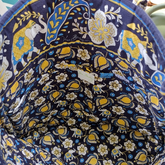 Vera Bradley Ellie Blue (Fall 2009) Large Shoulder Tote - Picture 6 of 8